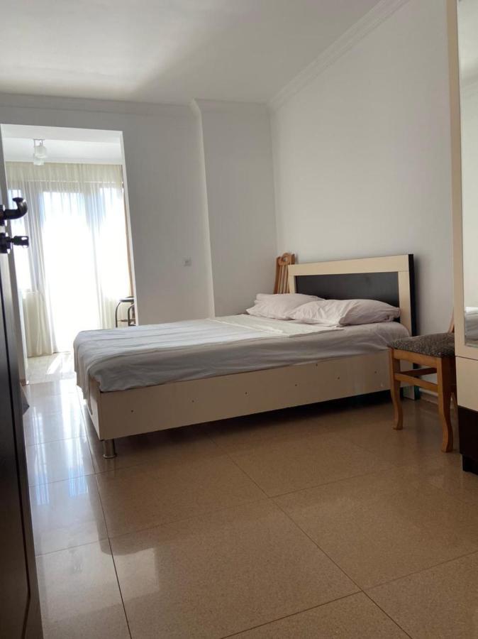 Gulnasi's Guesthouse Batumi Eksteriør billede