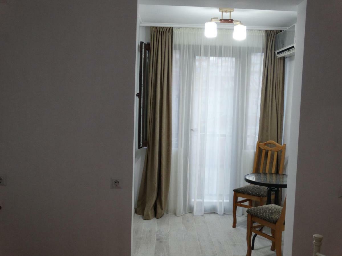 Gulnasi's Guesthouse Batumi Eksteriør billede